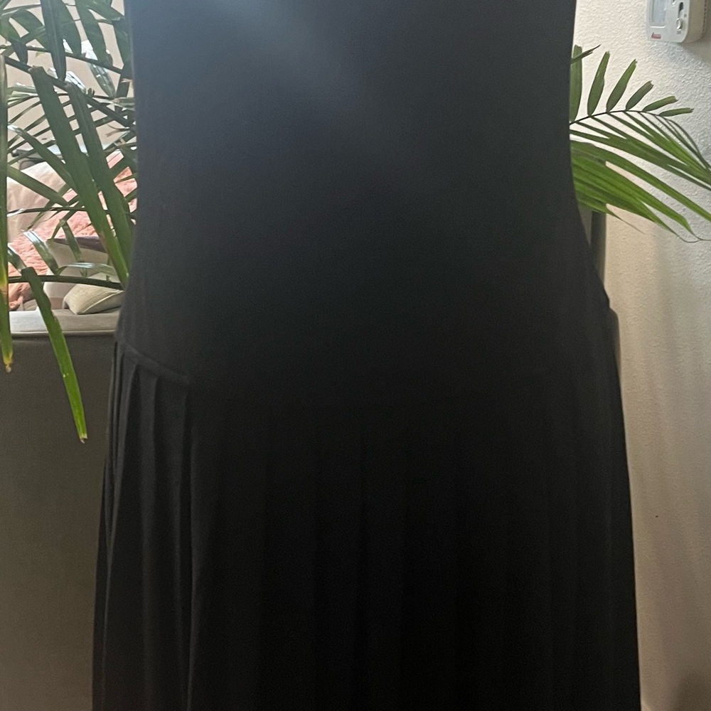 Pleated tennis dress - Picture 7 of 9